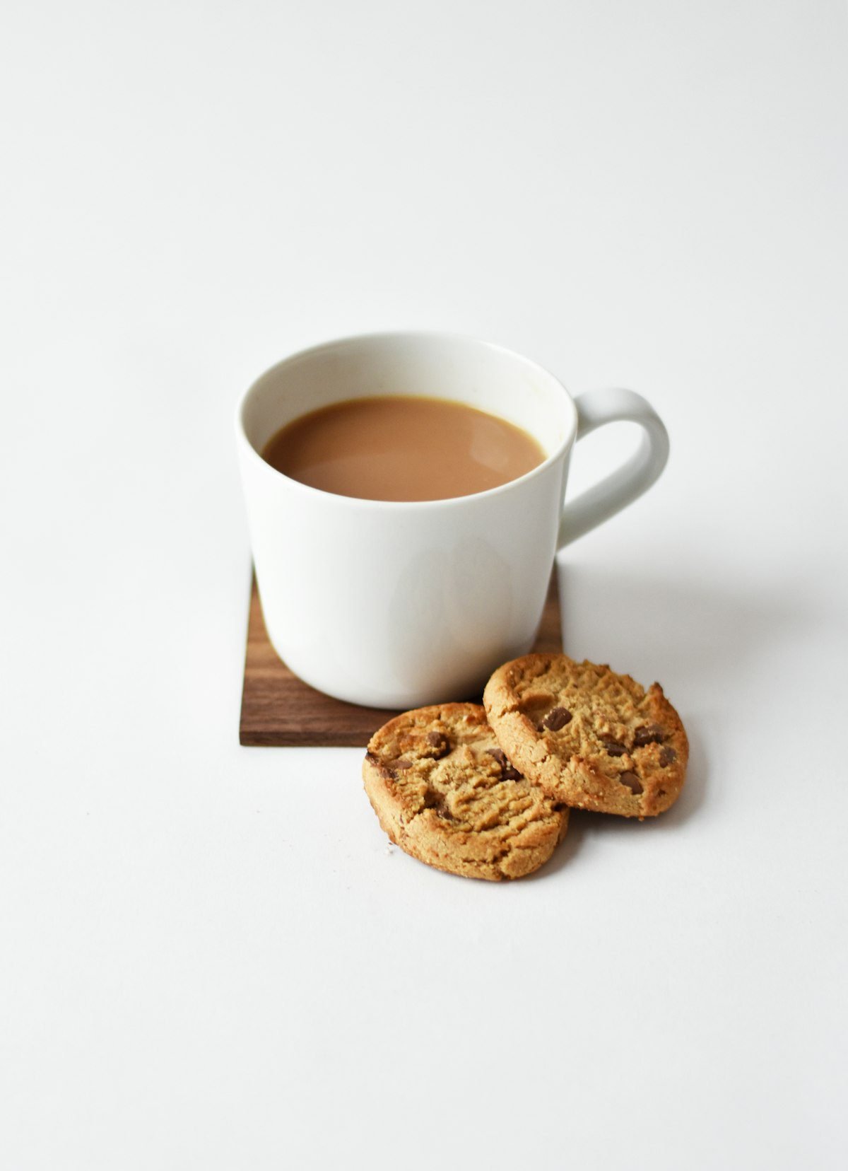 Milk tea and biscuits, a common acidity trigger in Bangladesh