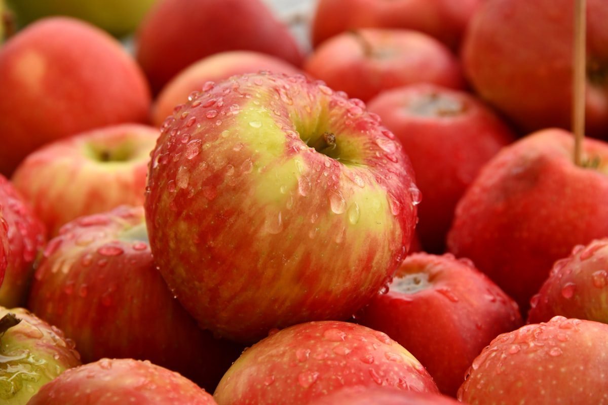 Fresh fruit and immune-boosting foods in Bangladesh